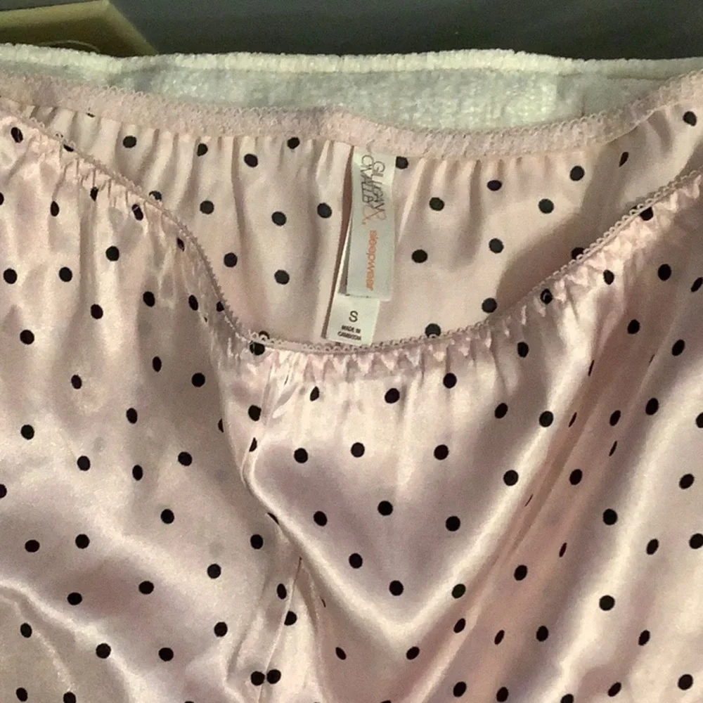 Gilligan & O'Malley Pink Camisole with Black Dots and Lace 2 pc set - Picture 8 of 10